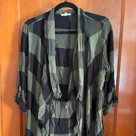 Maurices Tops - Maurice’s plaid open front tab sleeve kimono size large